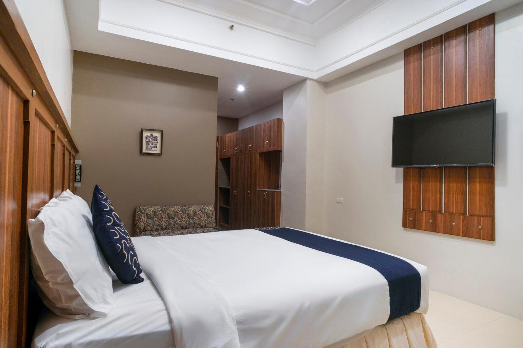 Capital O 460 World Palace Hotel Davao City Exterior foto